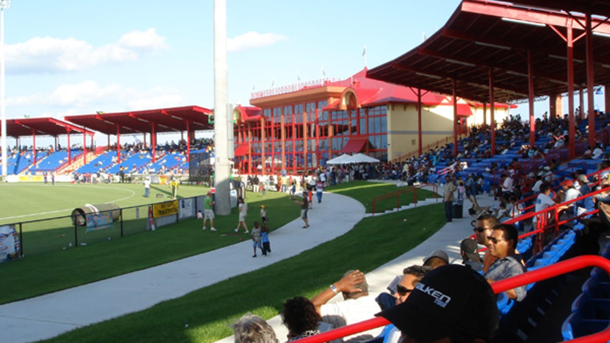 Pembroke Pines Founders Day Festival crowd and fireworks