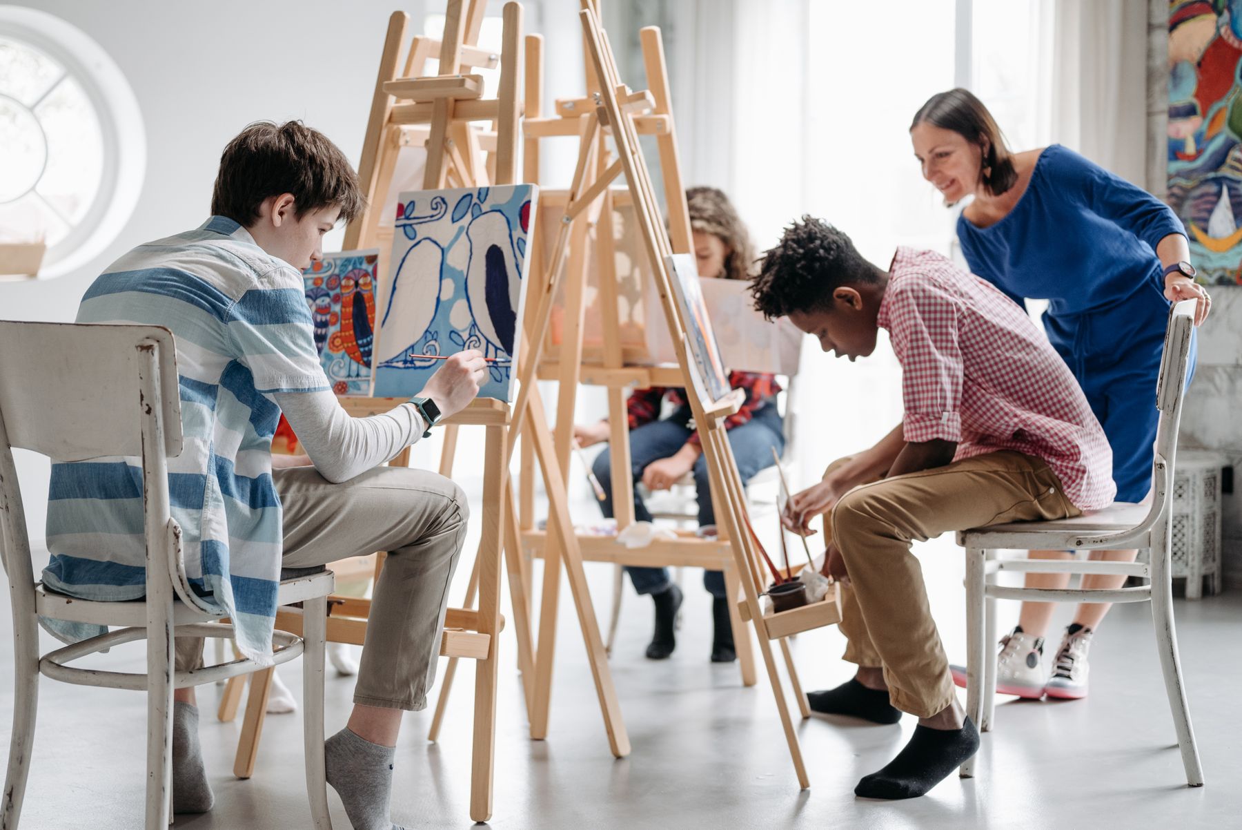 Representative Pexels stock photo, not a local provider: children in an art class.