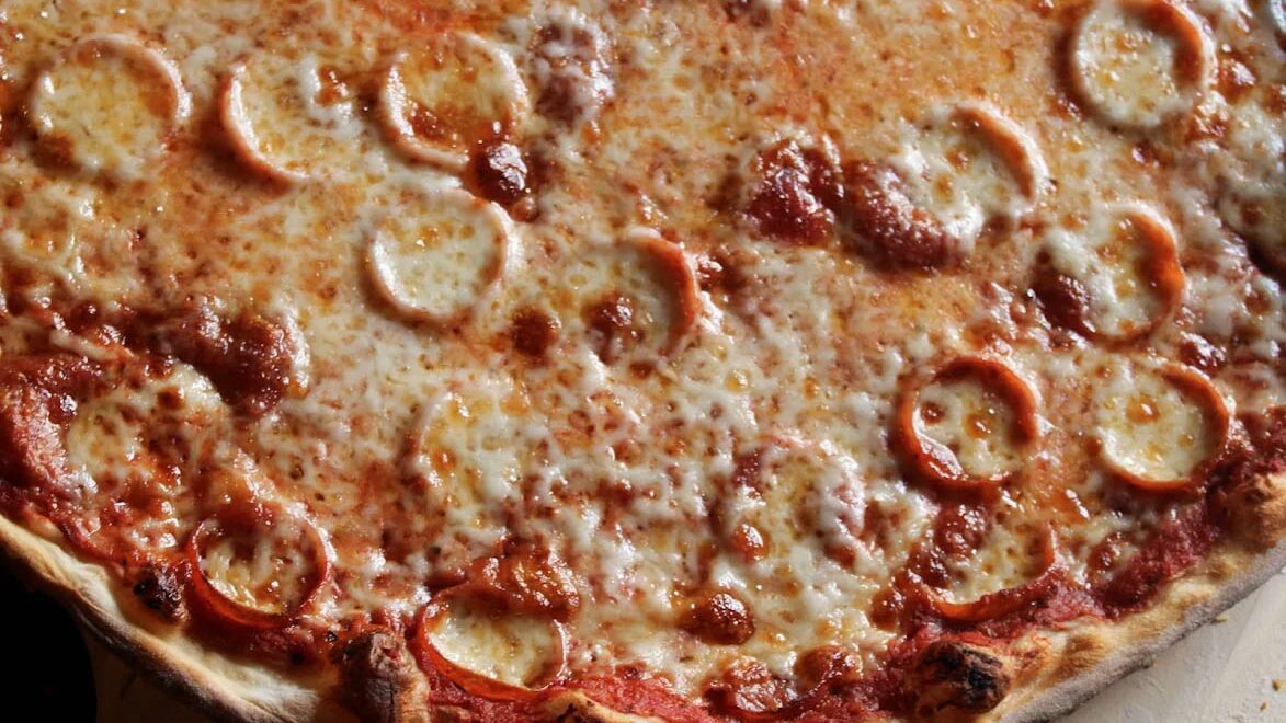 John the Baker Pembroke Pines — handmade pizza and famous garlic rolls